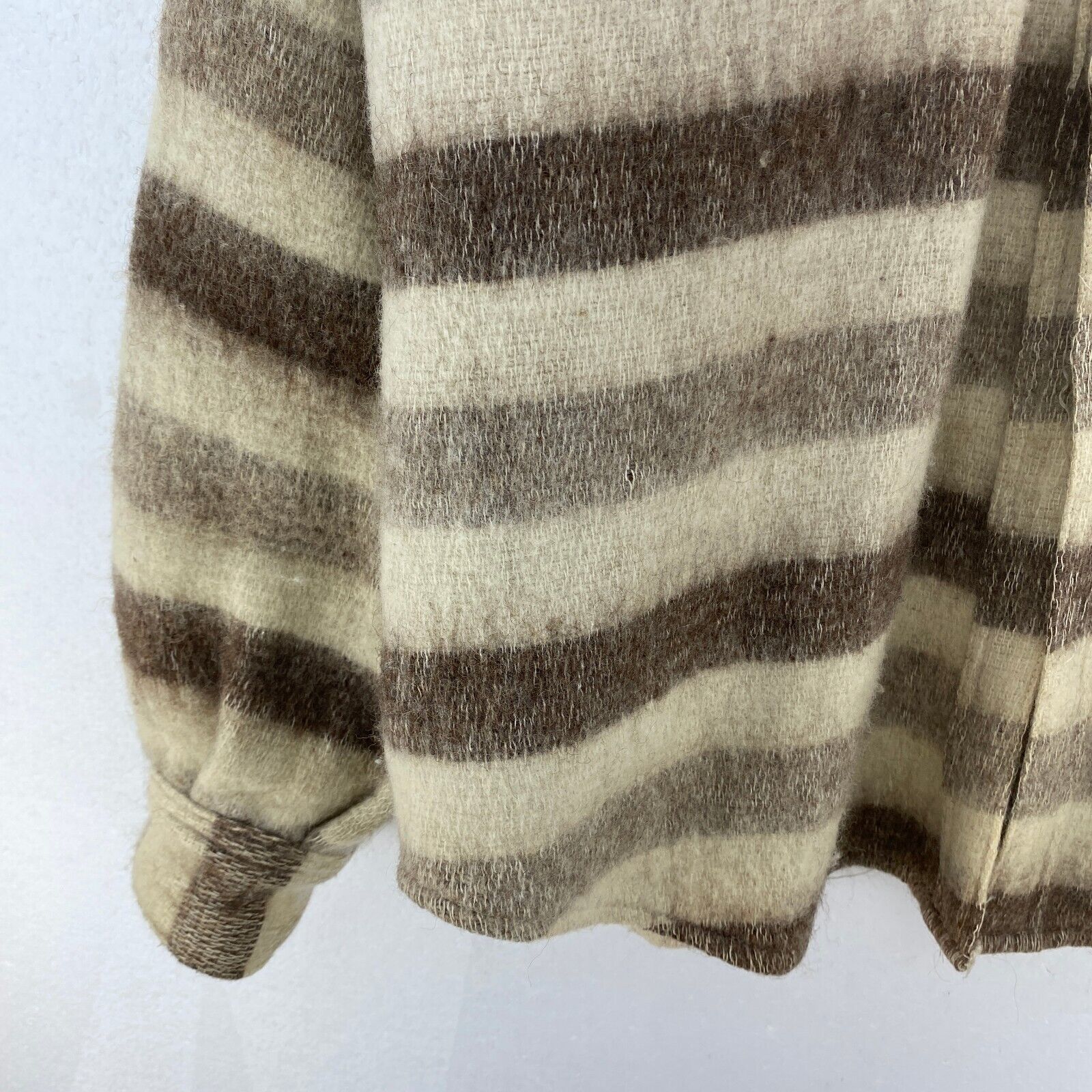 Vintage Beige Striped Double Pocket Flannel Button Up Shirt Size M