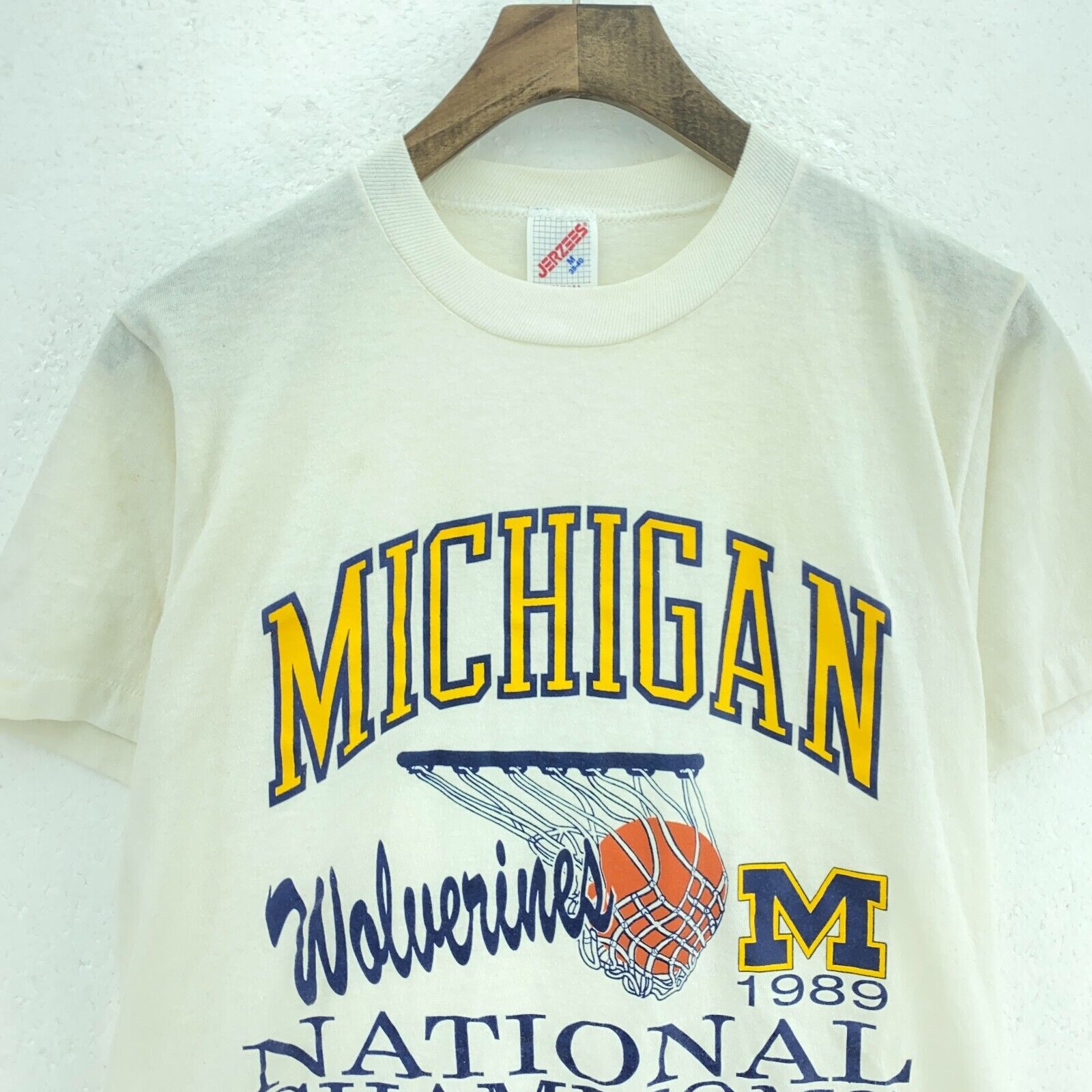 Michigan Wolverines Football NCAA White T-shirt Size M Single Stitch Women's