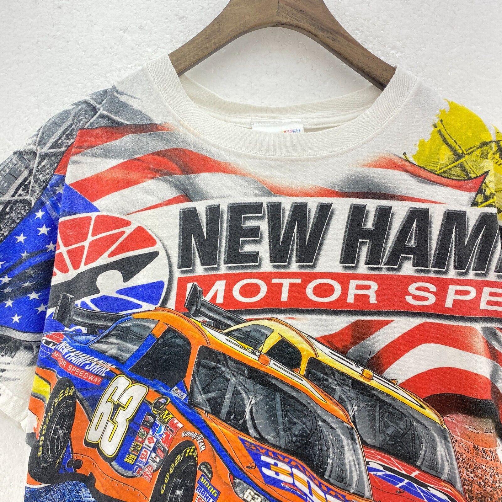 Chase Authentics NASCAR Live Free And Race White Vintage T-shirt Size M