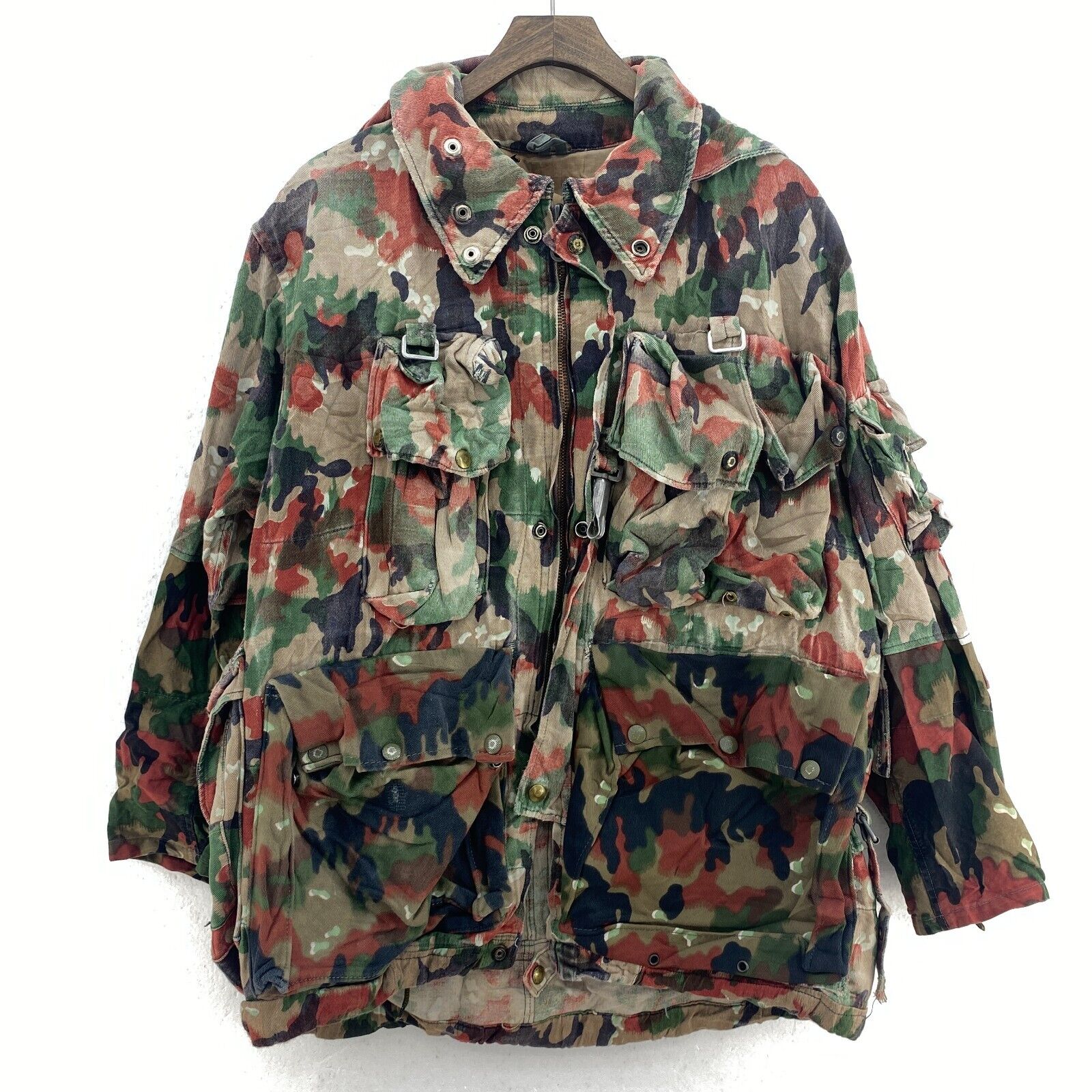 Swistzerland Military Paintball Camo Green Hooded Pockets Full Zip Jacket Size M