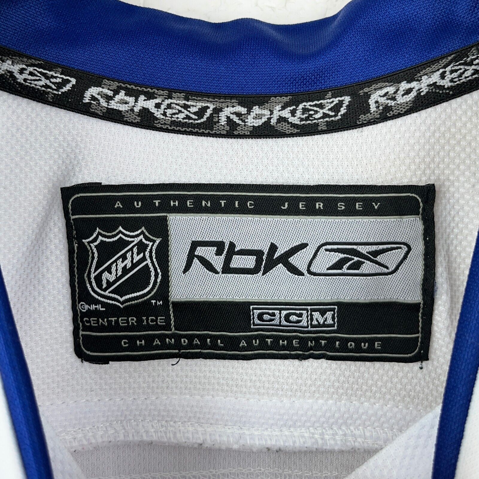 Reebok Vancouver Canucks NHL Manny Malhotra #24 Fight Strap White Jersey Size M