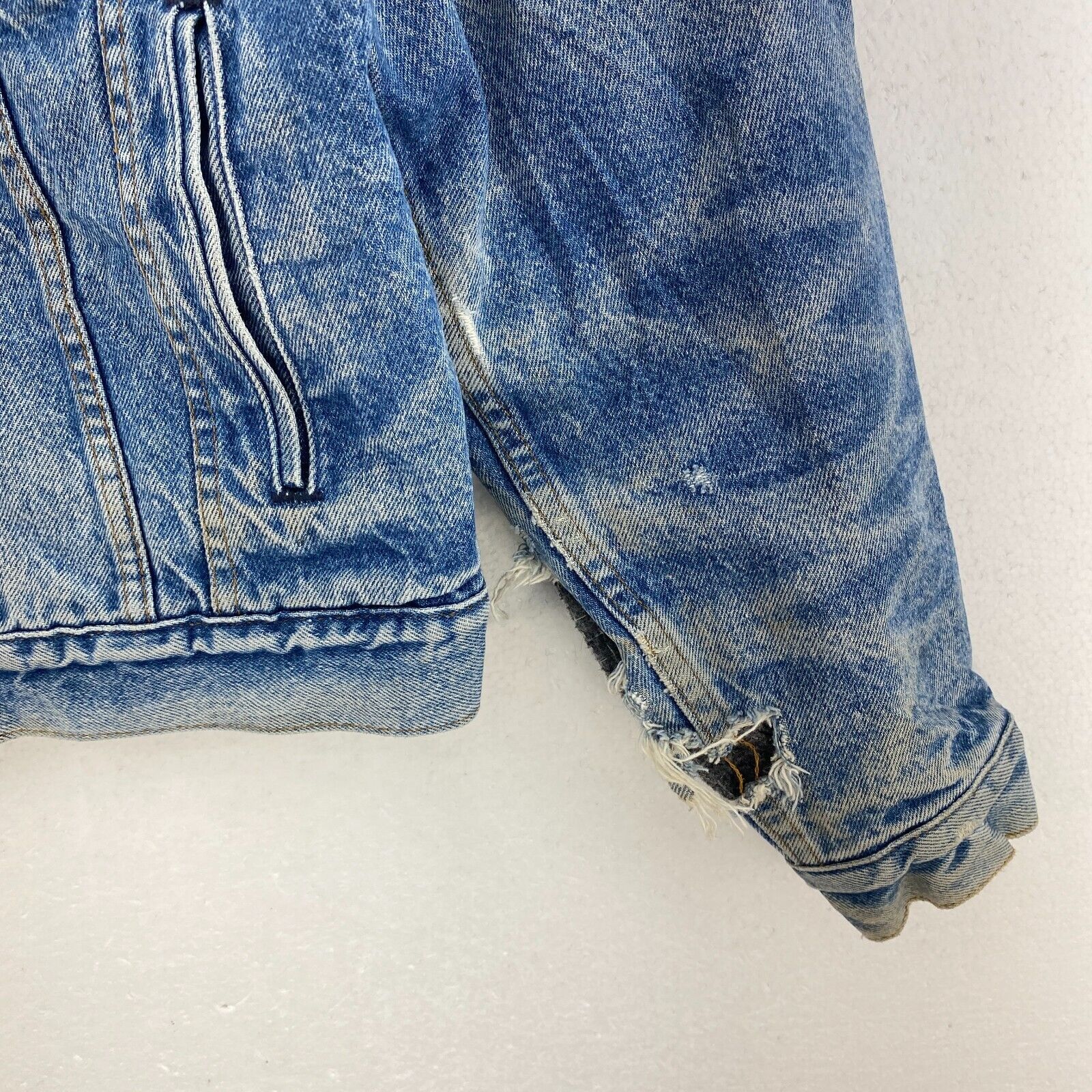 Levi Strauss Corduroy Collar Medium Wash Blue Denim Jacket Size 40