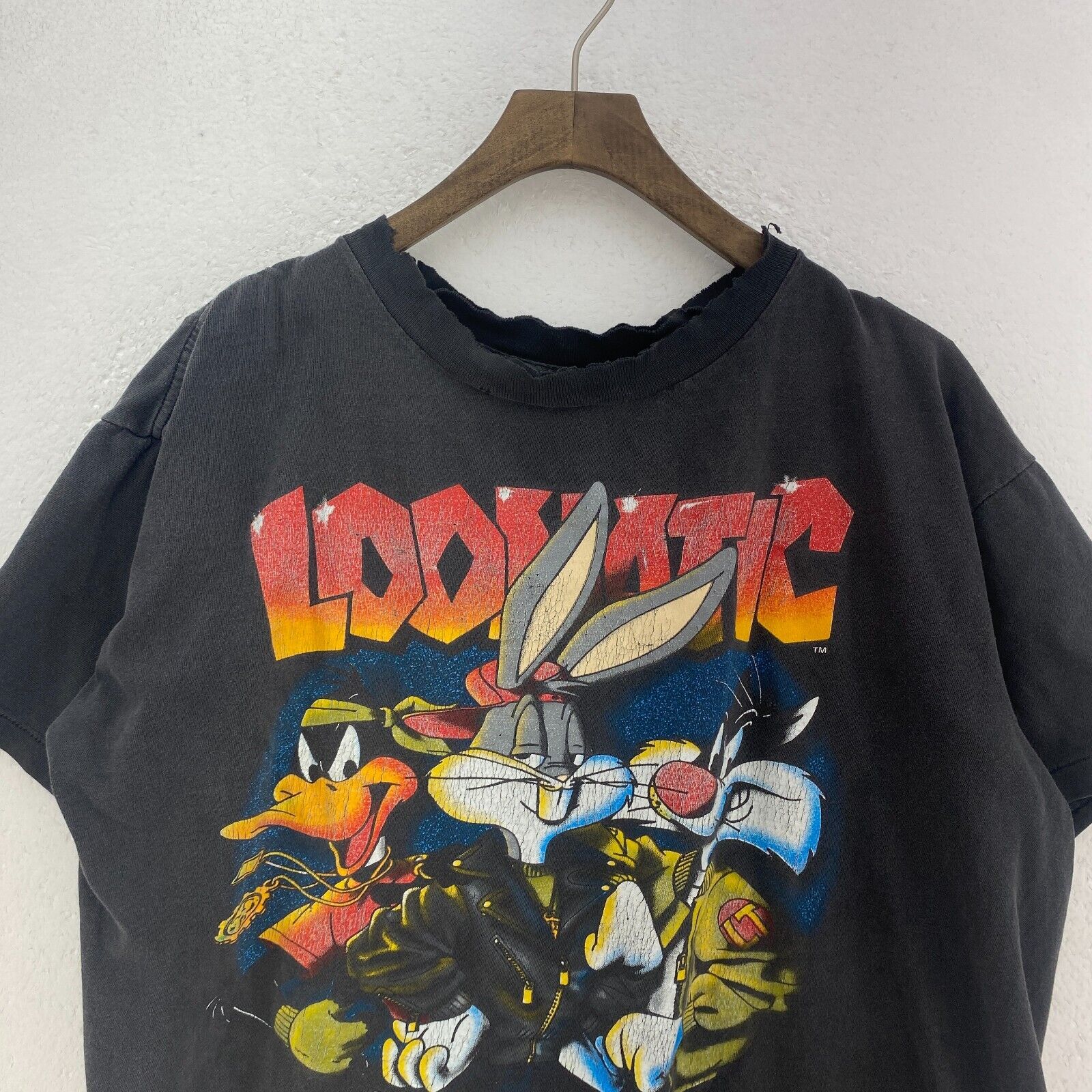 Vintage Looney Tunes Bugs Bunny Sylvester Streetwear 1992 T-shirt Size L Black