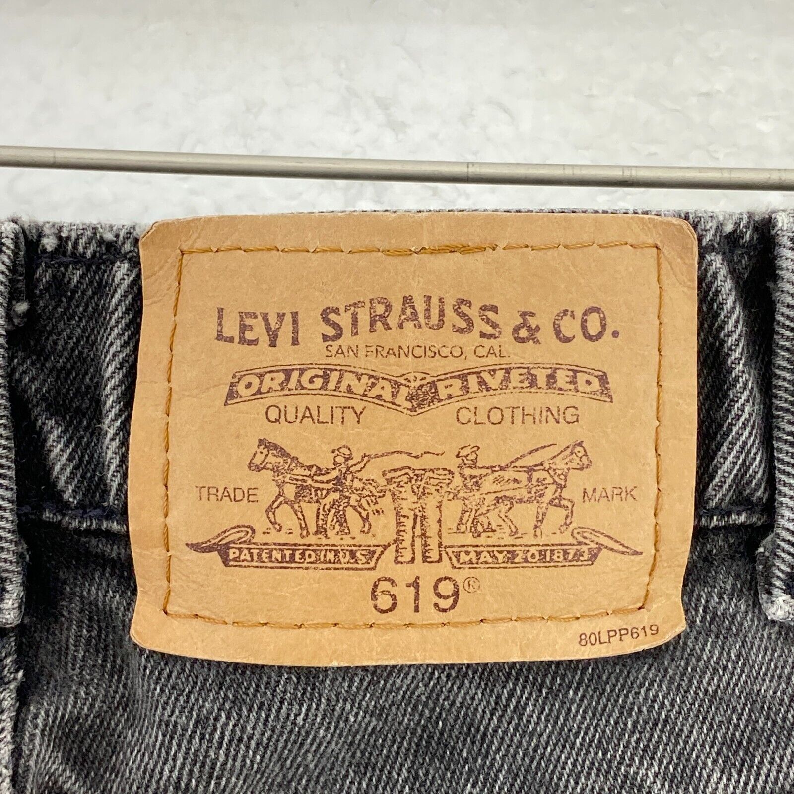 Levi's 619 Orange Tab Medium Wash Black Denim Straight Jeans Size 33