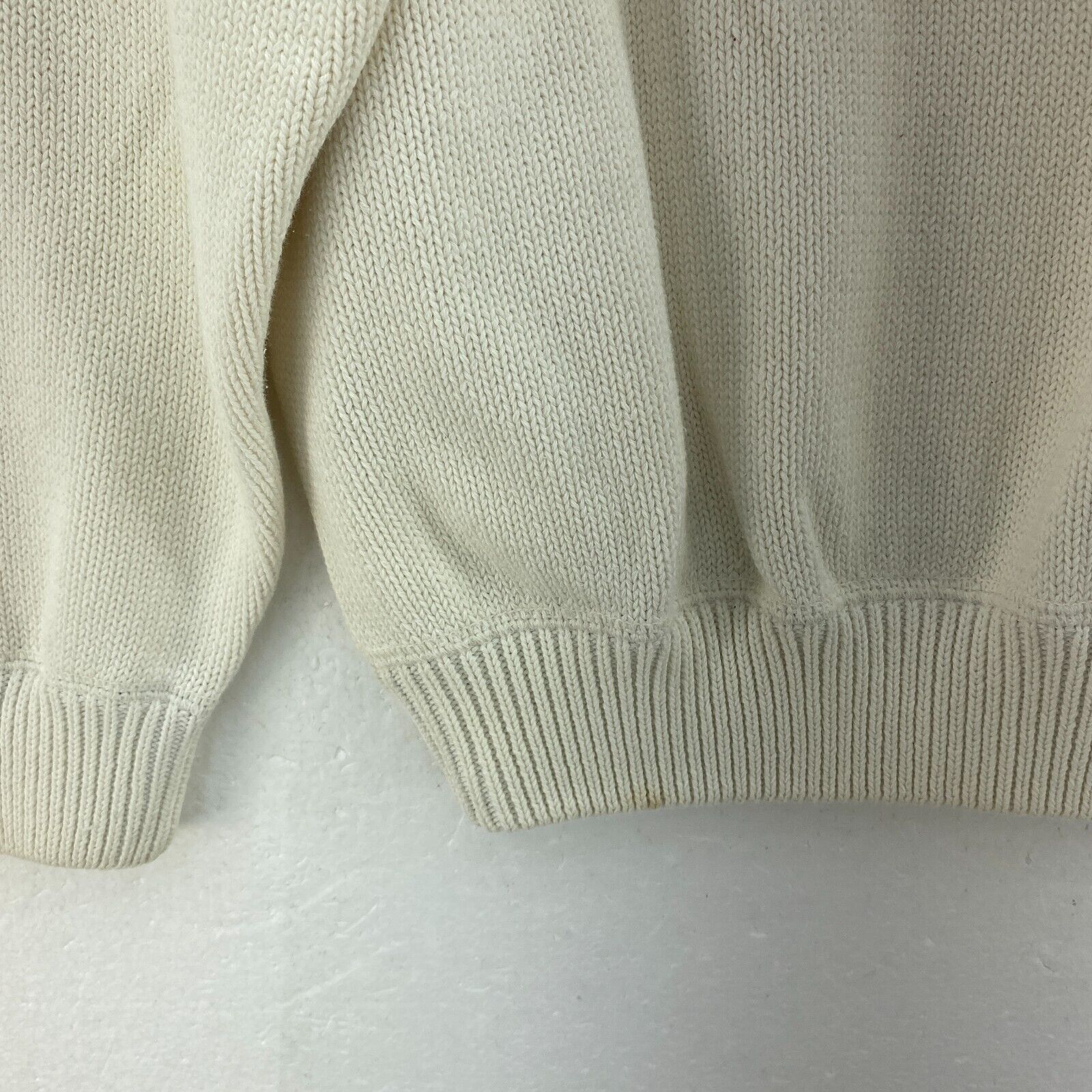 Tommy Hilfiger Embroidered Chest Logo Vintage White Sweater Size M