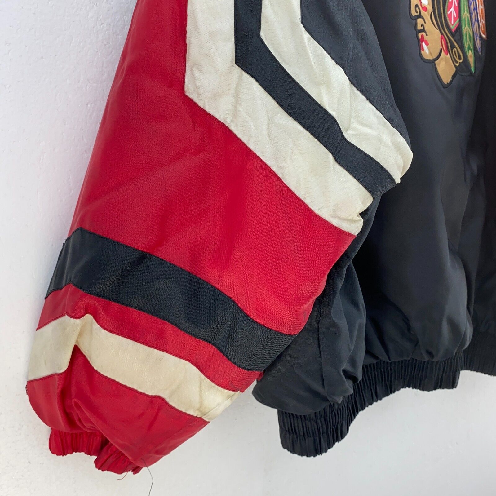 Pro Player Chicago Blackhawks NHL Black Full Zip Insulated Jacket Size XL