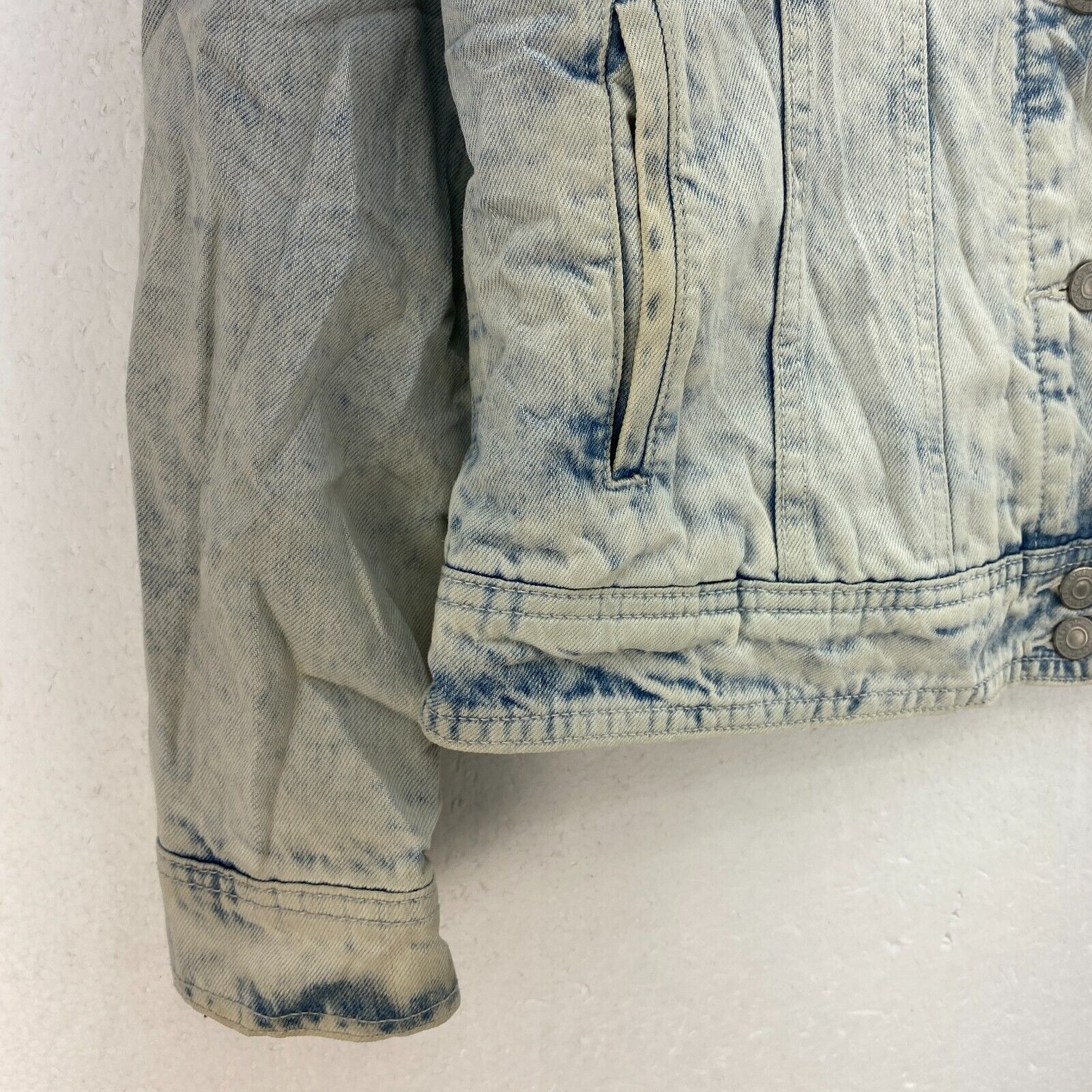 Levi Strauss Sherpa Denim Blue Light Wash Size XL Button Up