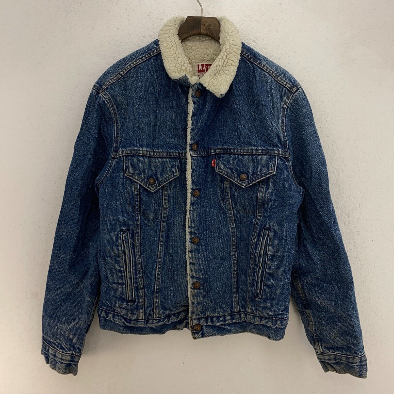 Levi Strauss Sherpa Lined Button Up Medium Wash Blue Denim Jacket Size 38