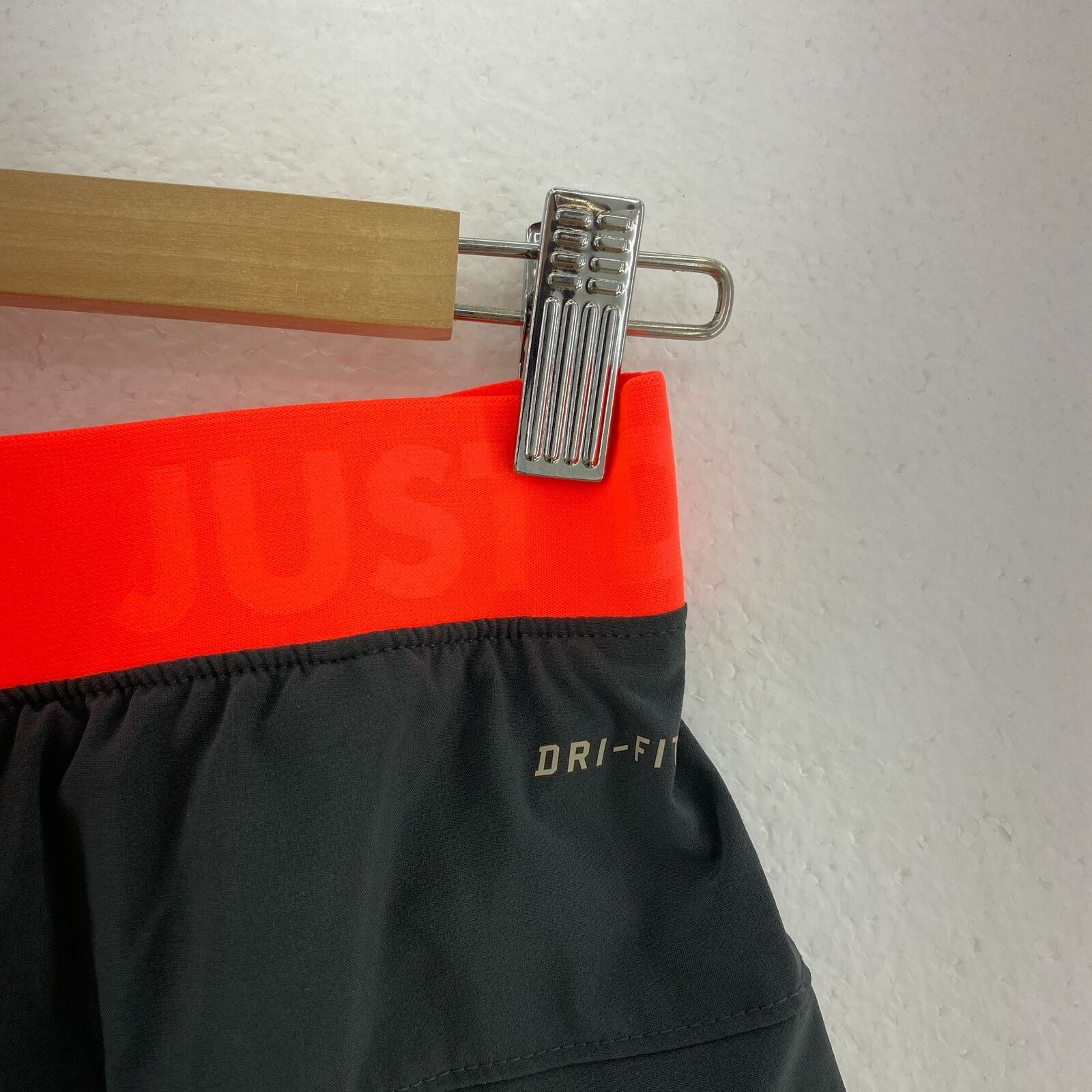 NIKE Neon Detailed Gray Running Shorts
