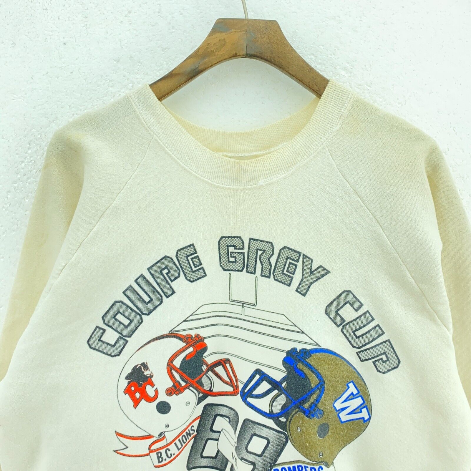 Vintage CFL Gray Cup B.C. Lions Winnipeg Blue Bombers White Sweatshirt Size XL
