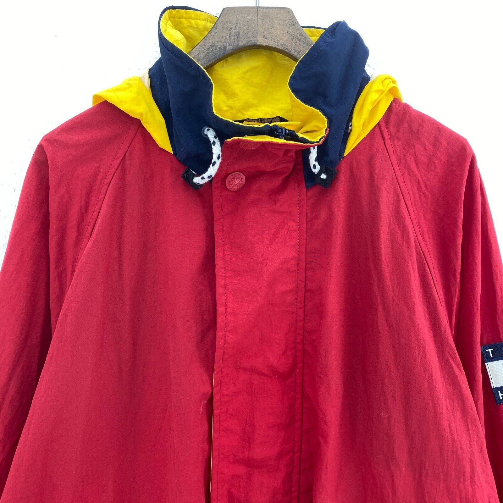 Tommy Hilfiger Vintage Red Windbreaker Hooded Jacket Size M Full Zip Up