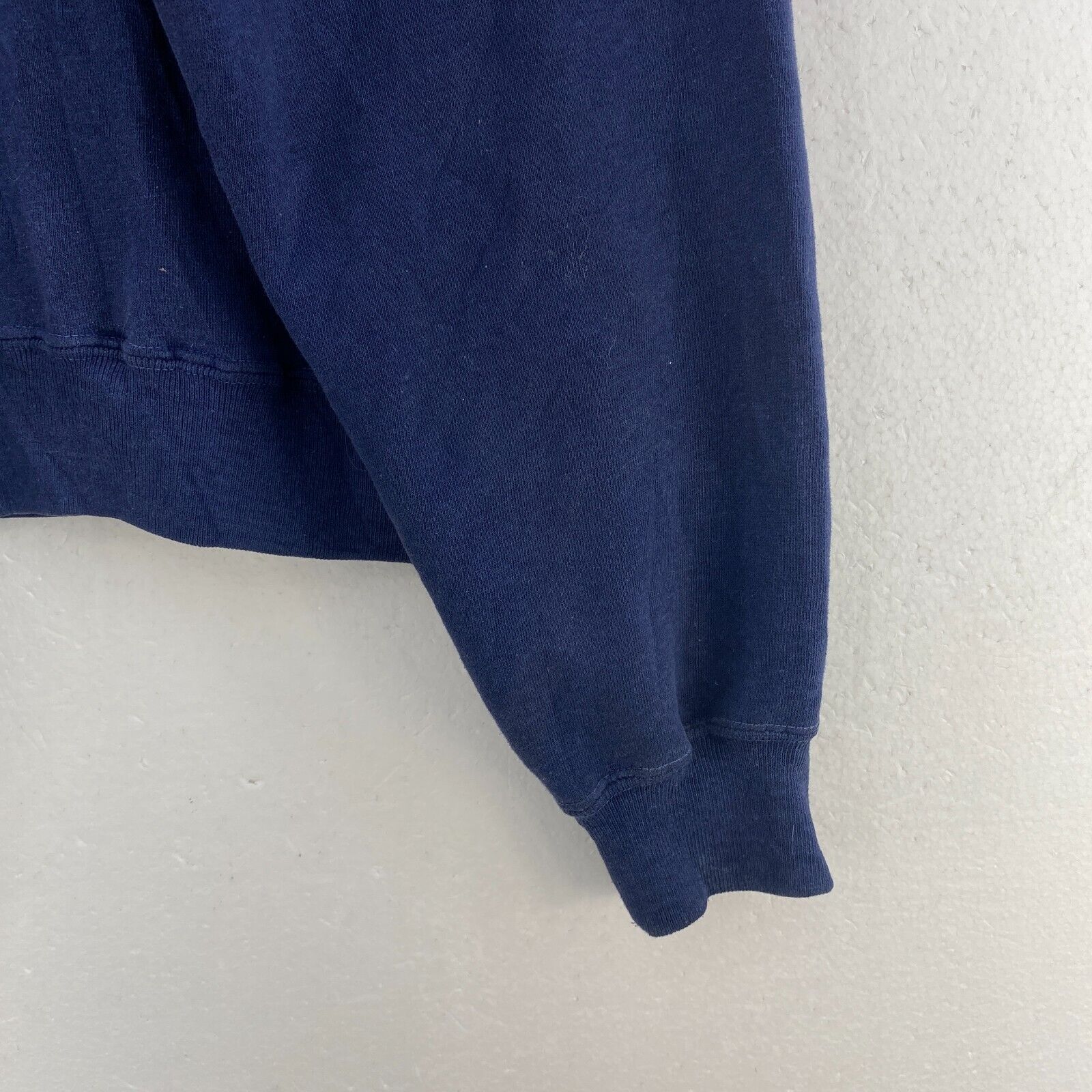 Yale University Logo Navy Blue Crew Neck Sweatshirt Size L