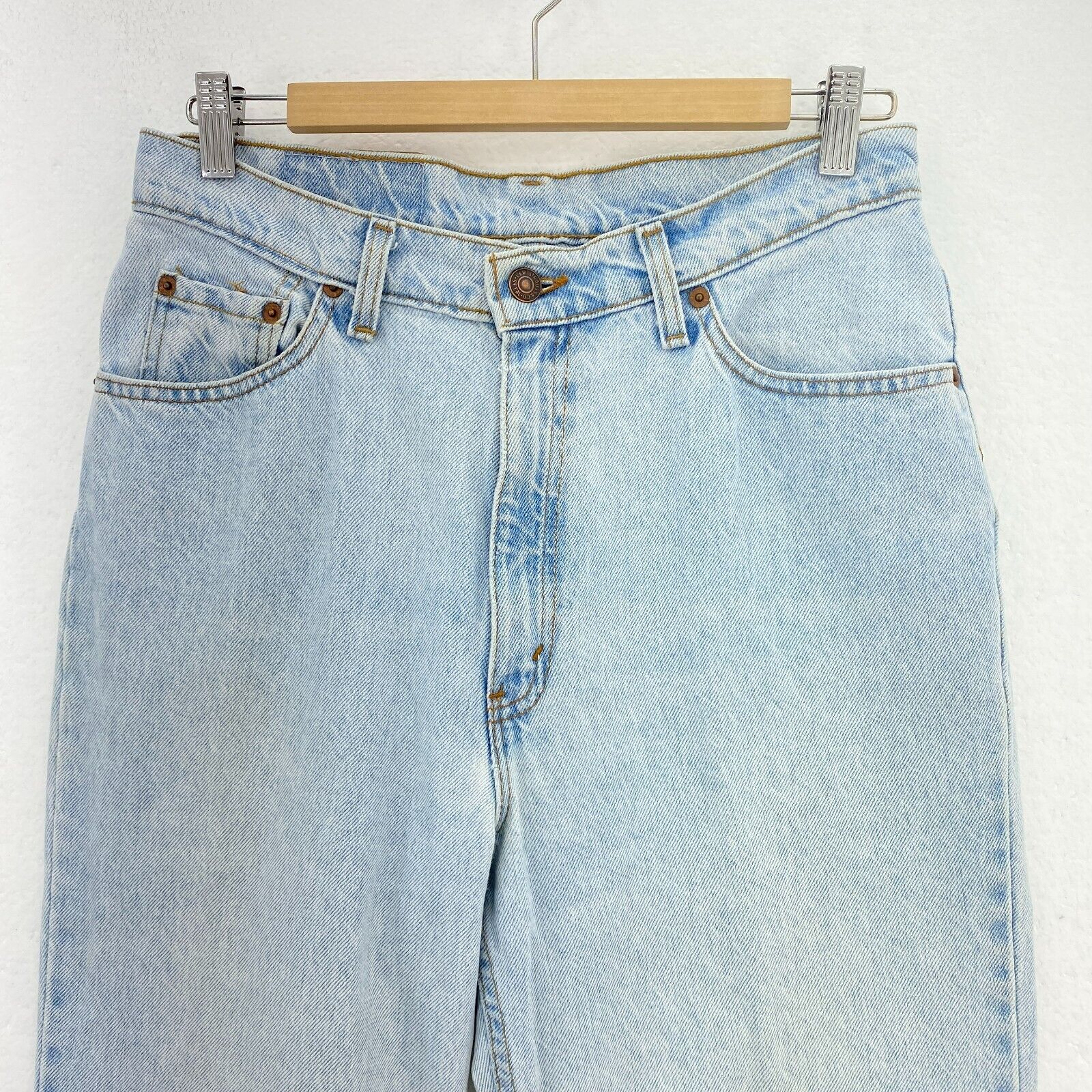 Levi's 512 Women's Slim Fit Tapered Light Wash Blue Jeans Size 30