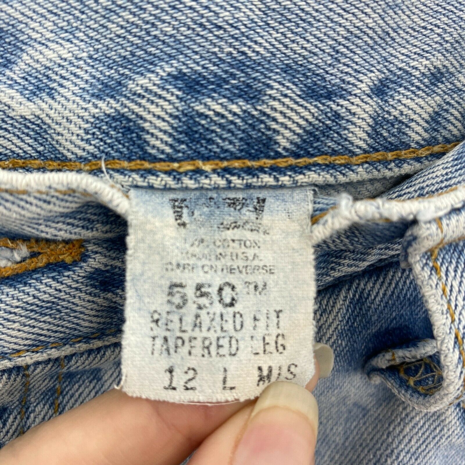 Levi's 550 Light Wash Blue Denim Shorts Size 12