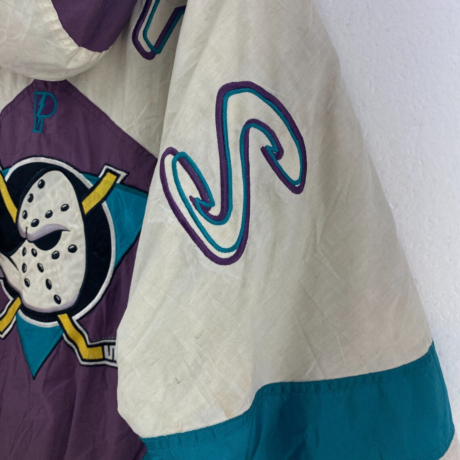 Pro Player Mighty Ducks Anaheim NHL Purple Vintage Insulated Jacket Size L