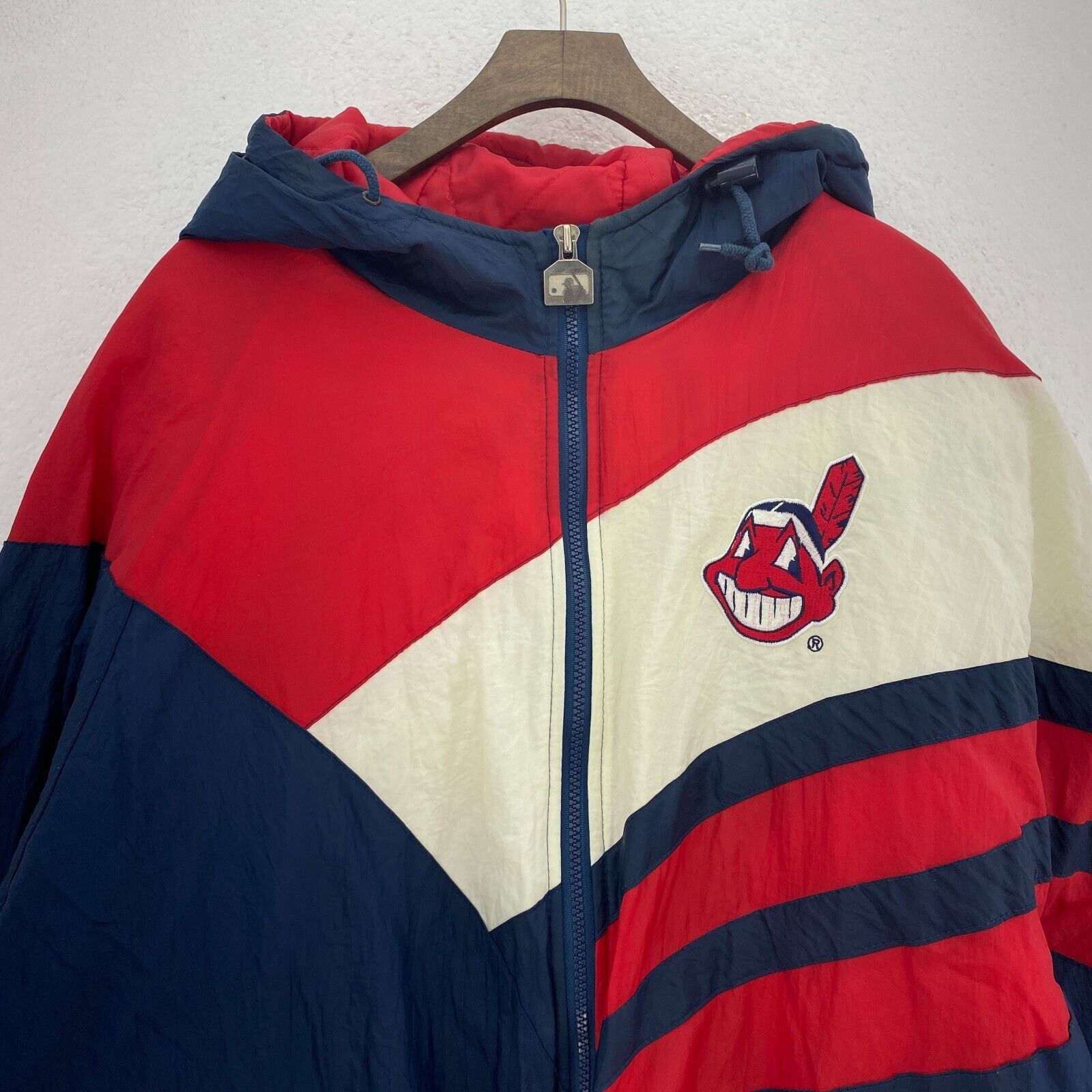 Cleveland Indians MLB Navy Blue Full Zip Insulated Jacket Size L Hooded