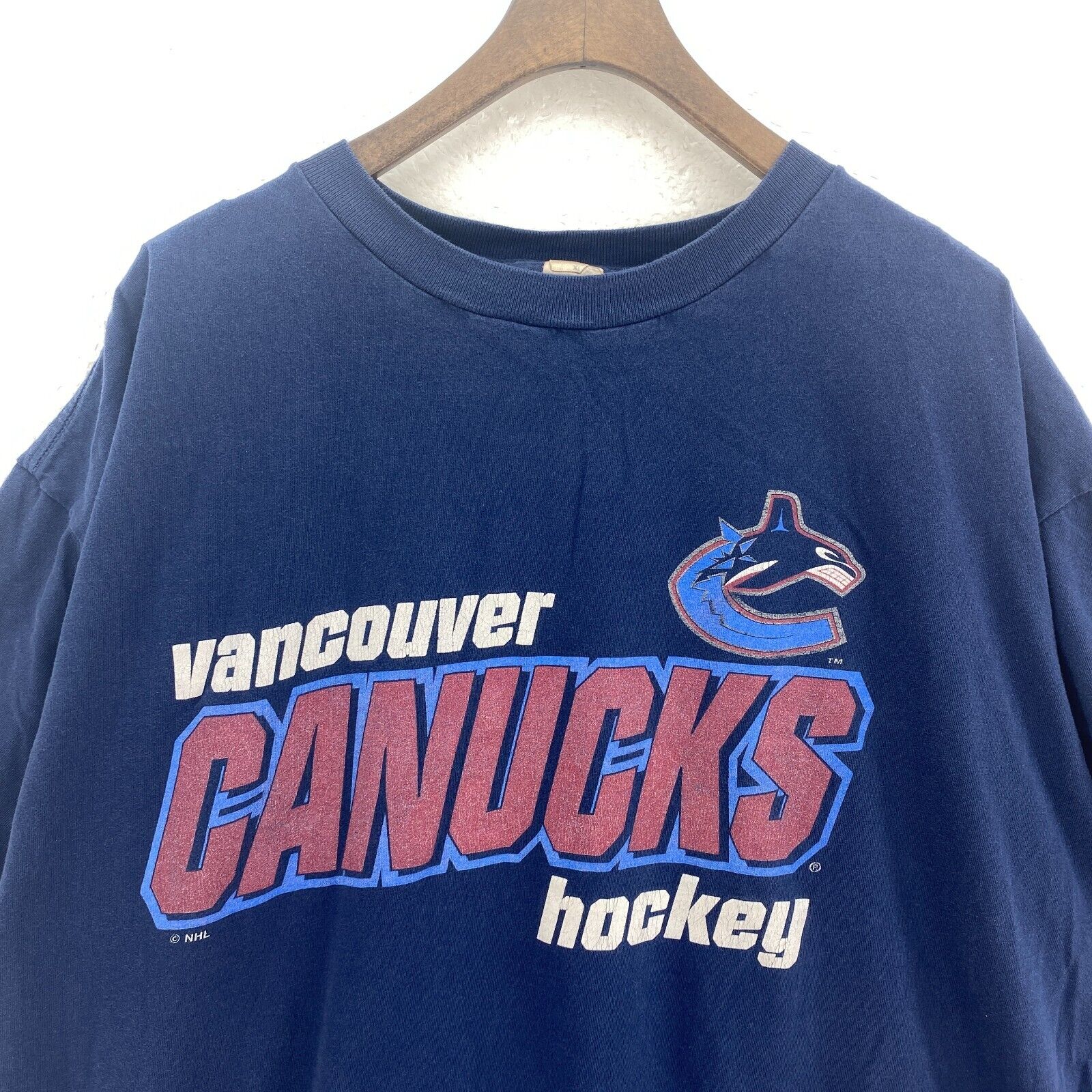 Starter Vancouver Canucks Ice Hockey NHL Navy Blue T-shirt Size XL Single Stitch