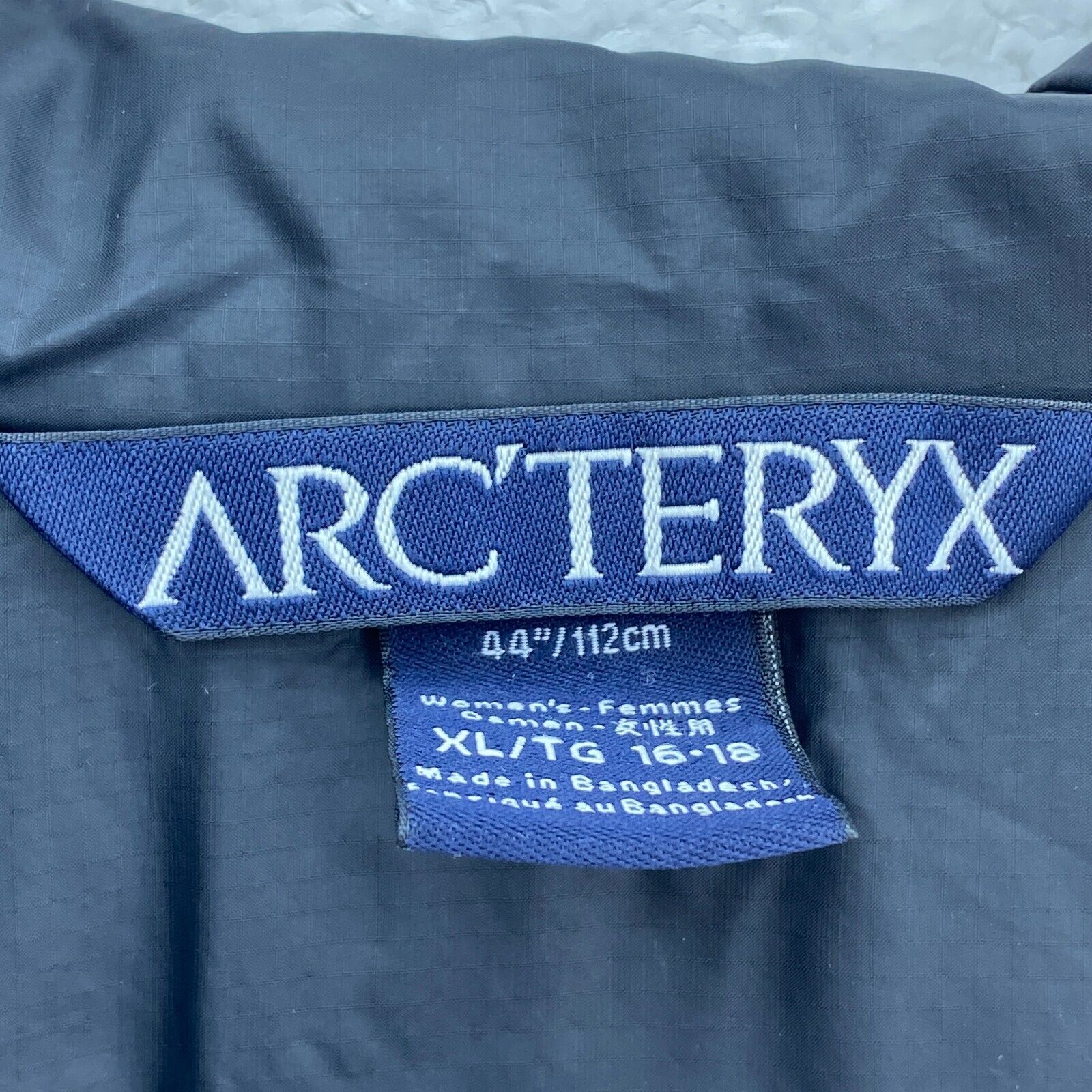 Arc'teryx Atom Hooded Full Zip Women's Black Jacket Size XL