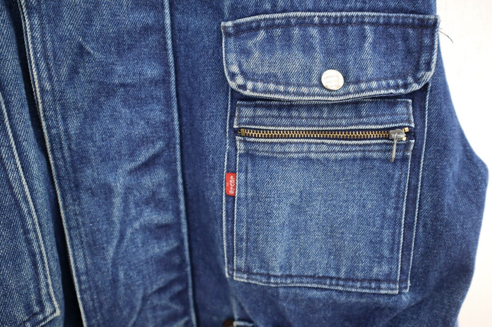 Vintage Levi Strauss Full Zip Medium Wash Blue Denim Jacket Size M