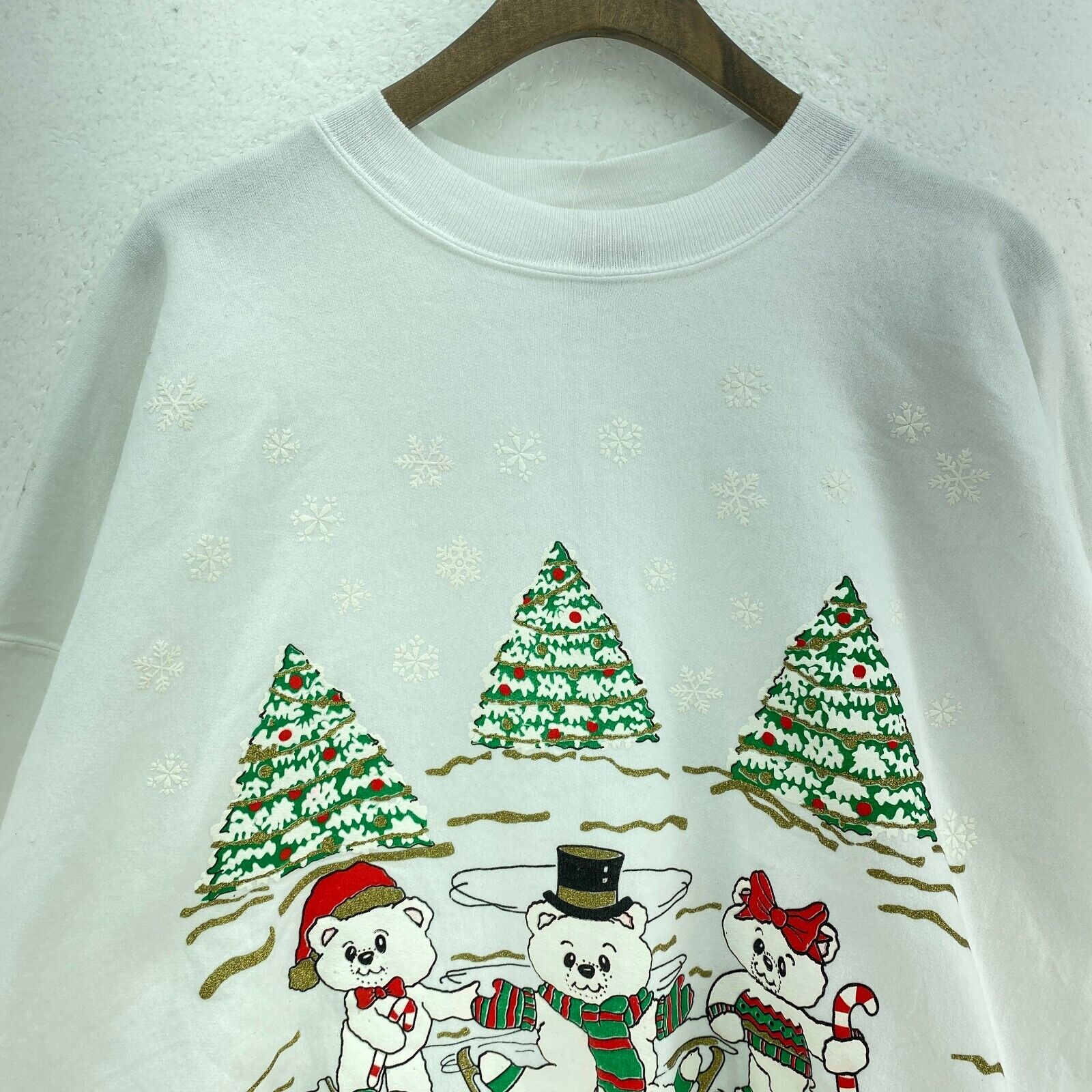 Christmas Tree Holidays White Sweatshirt Size XXL Crewneck