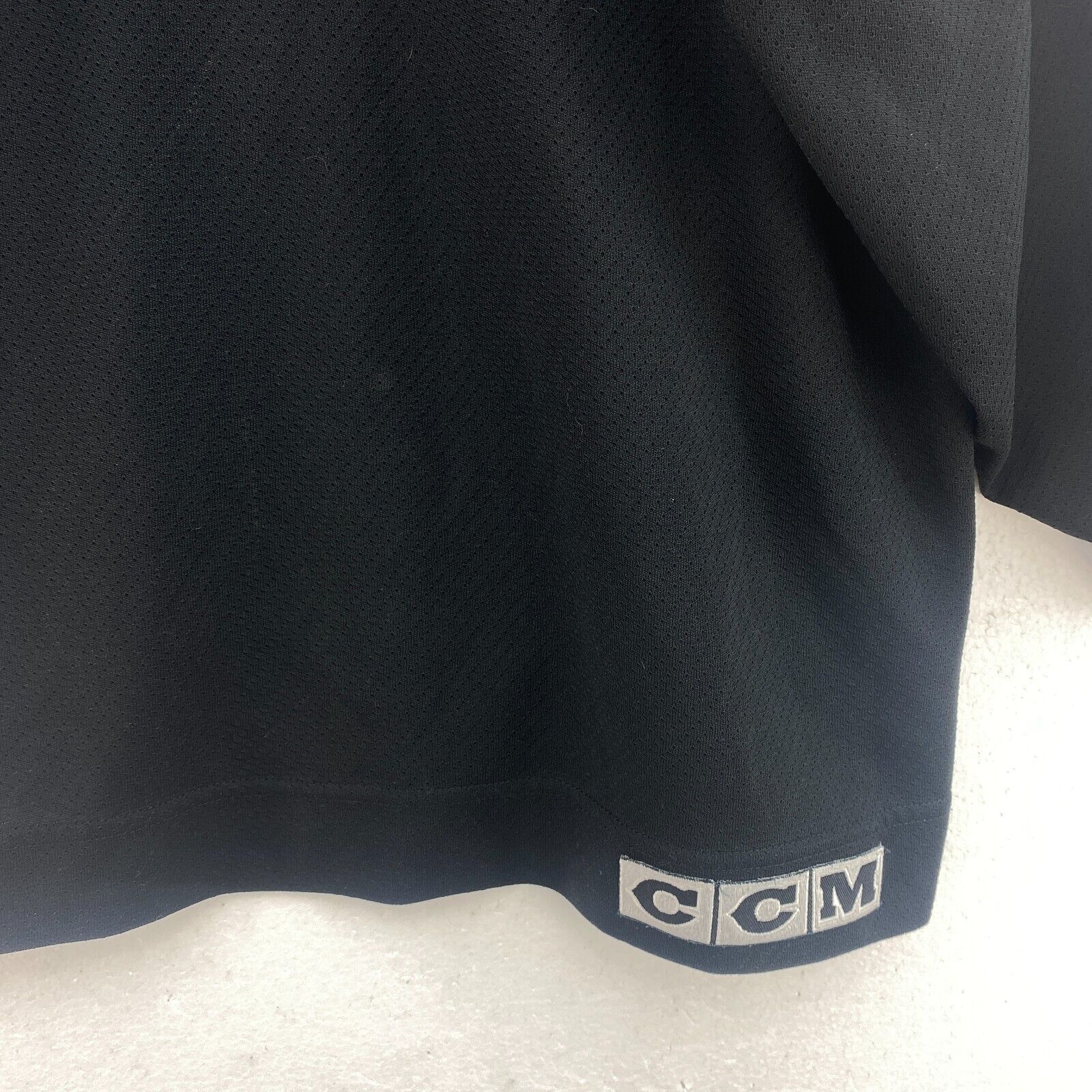 CCM Edmonton Oilers NHL Black V-Neck Hockey Jersey Size L