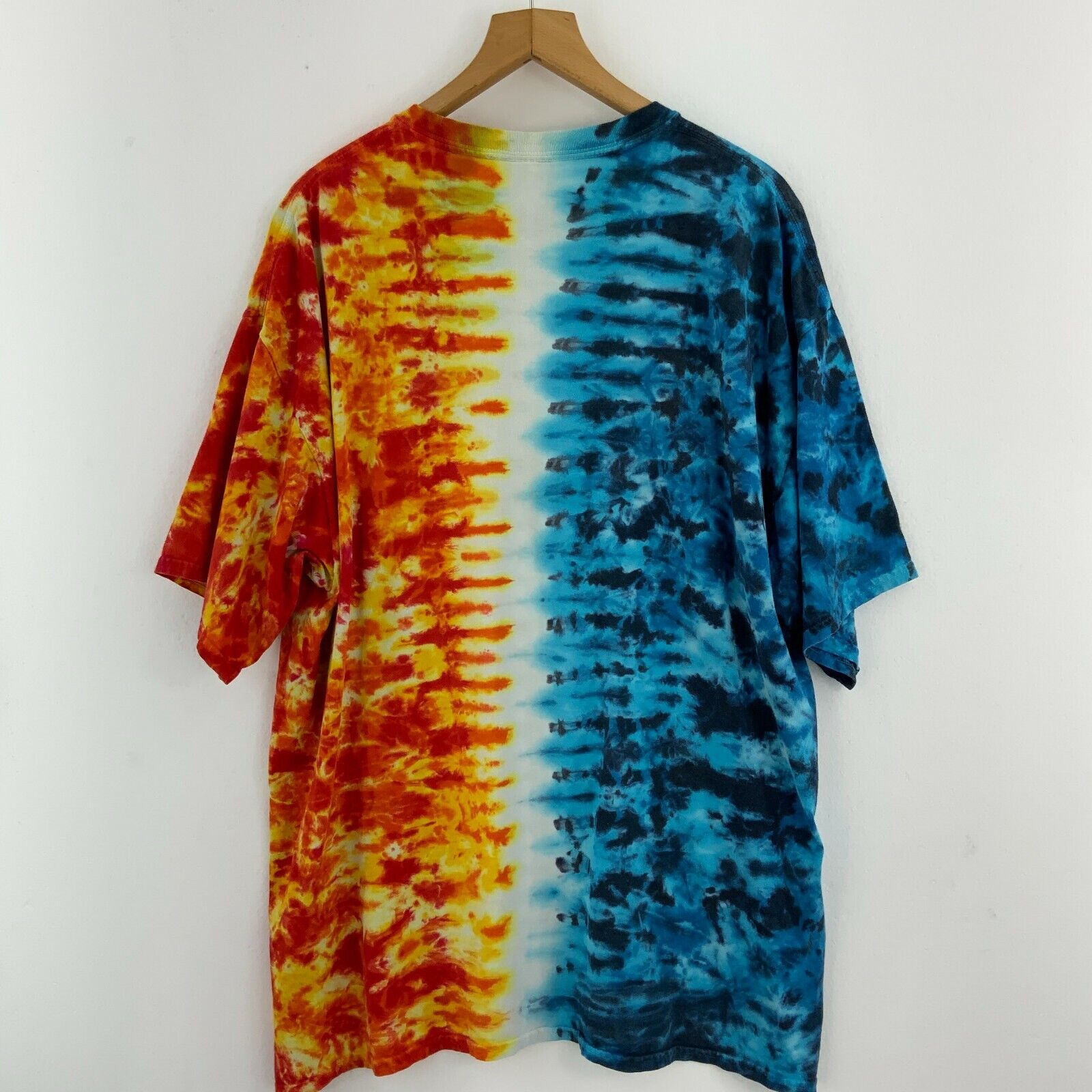 Walt Disney World 2013 Tie Dye T-shirt Size 2XL
