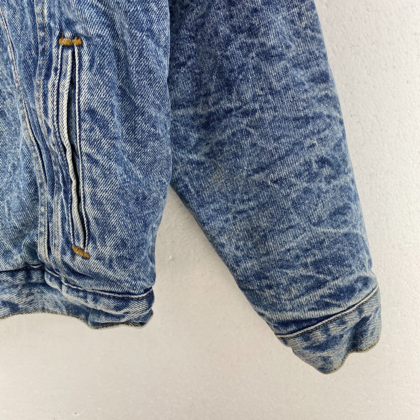 Vintage Levi Strauss Sherpa Acid Wash Trucker Denim Jacket Size S