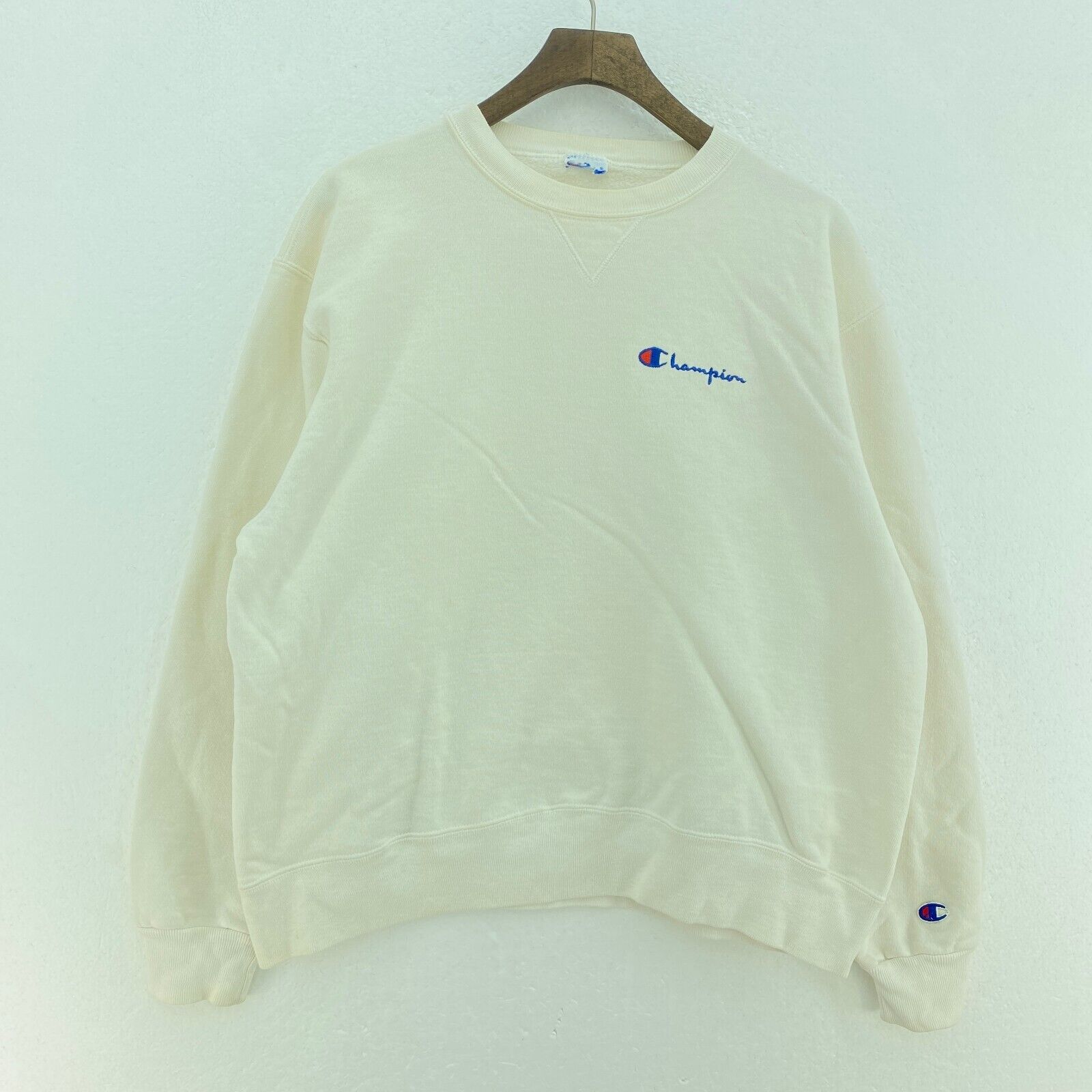 Champion Reverse Weave Embroidered Chest Logo White Sweatshirt Size M Women's