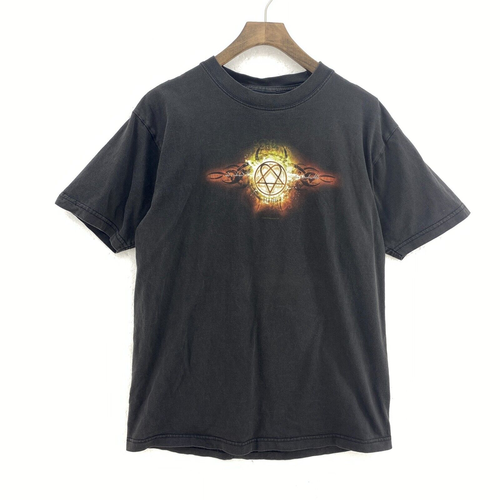 Artimonde 2005 Black And Embraced The Fire Investructible Him T-shirt Size L