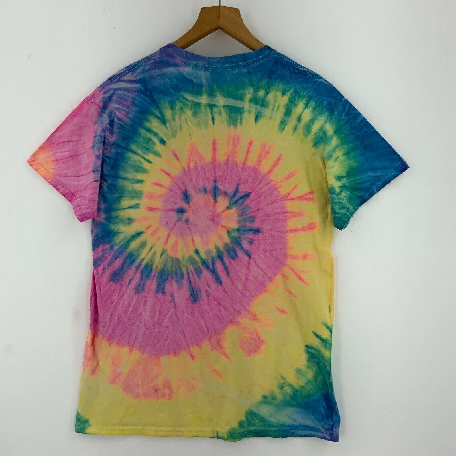 Snoopy Dog Peanuts Canadian's Wonderland Tie Dye T-shirt Size M