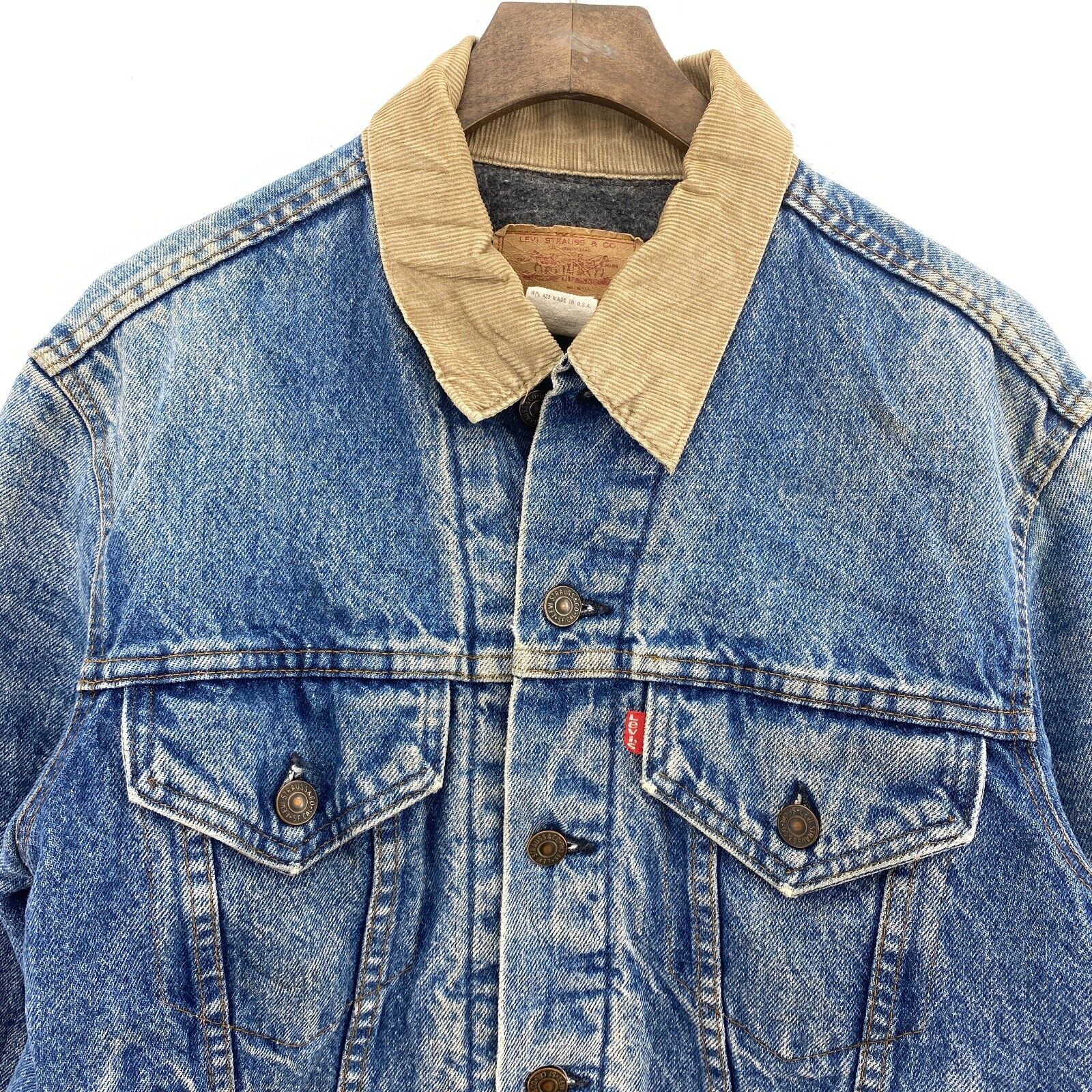Levi Strauss Corduroy Collar Medium Wash Blue Denim Jacket Size 40