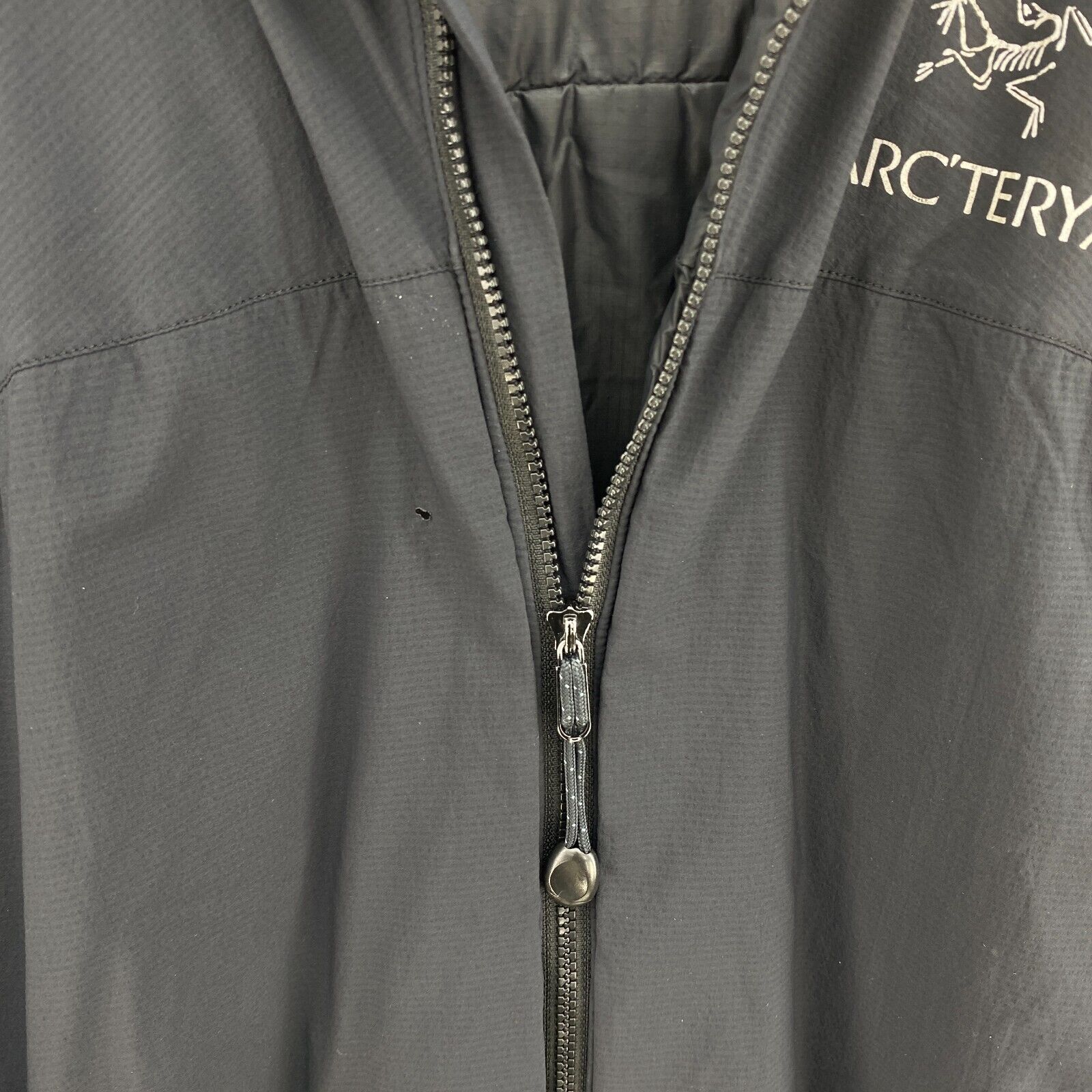 Arc'teryx Atom Hooded Full Zip Women's Black Jacket Size XL